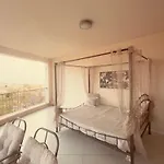 Lighthouse Bay Апартаменты