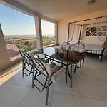 Lighthouse Bay شقة بافوس