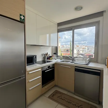 Lighthouse Bay Пафос