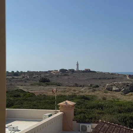 Lighthouse Bay * Пафос